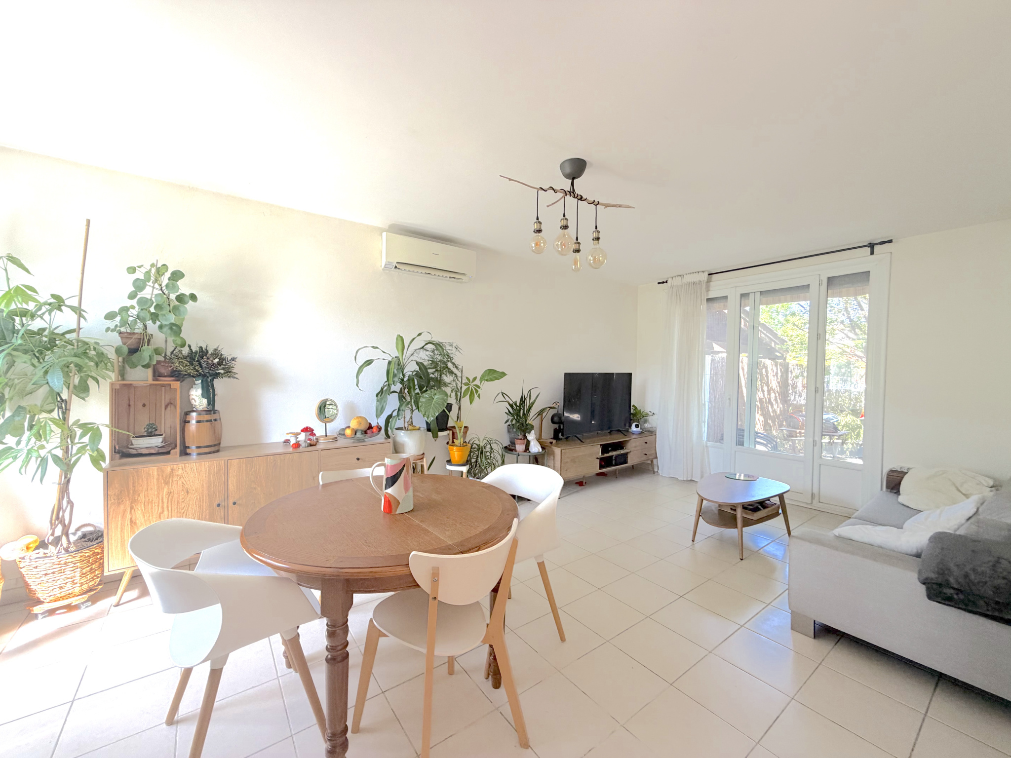 Maison T5 avec garage sur un terrain de 440m2